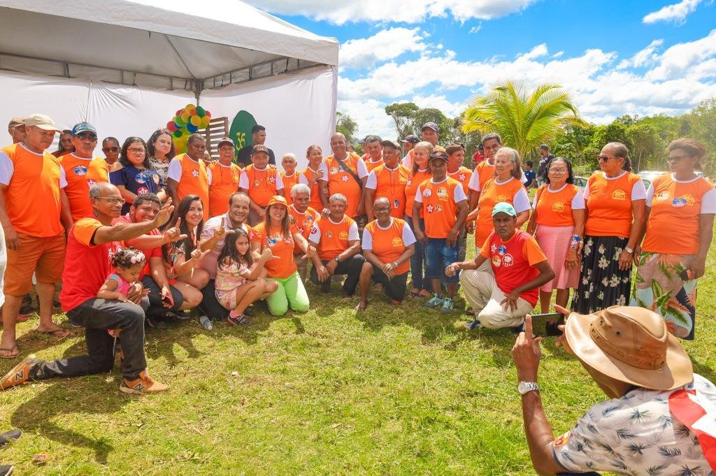 SOANE RECEBE APOIO POPULAR DURANTE CARREATA NAS RUAS DE UNA
