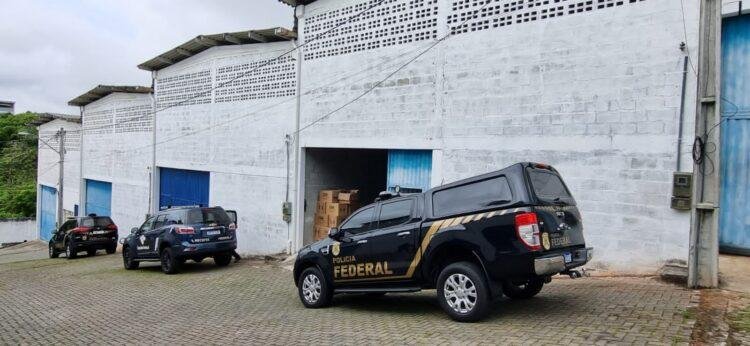 OPERAÇÃO DA PF E PM COMBATE O CONTRABANDO DE VINHOS NA BAHIA E MAIS 2 ESTADOS