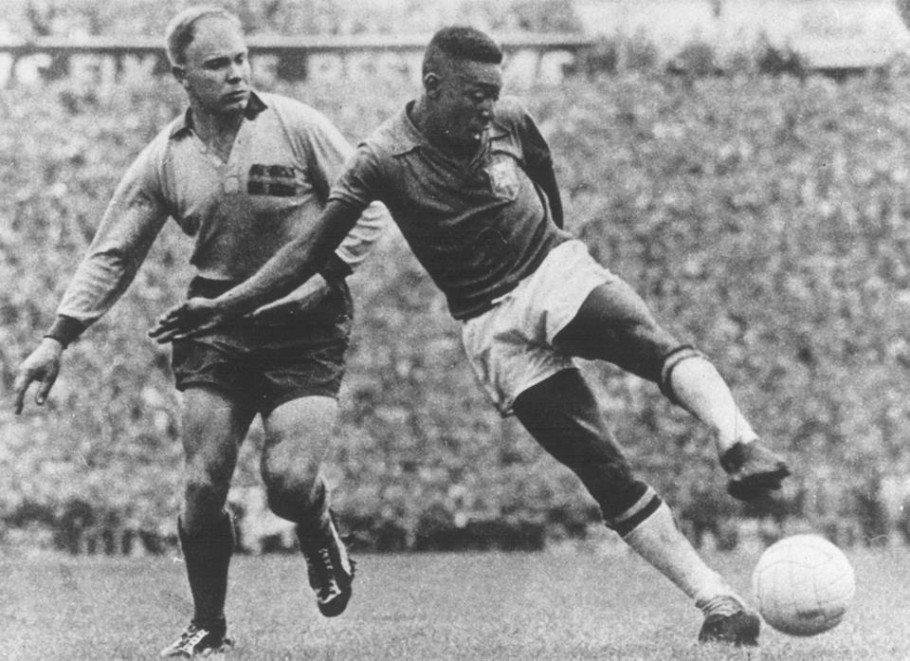MORRE PELÉ, MAIOR JOGADOR DE TODOS OS TEMPOS 