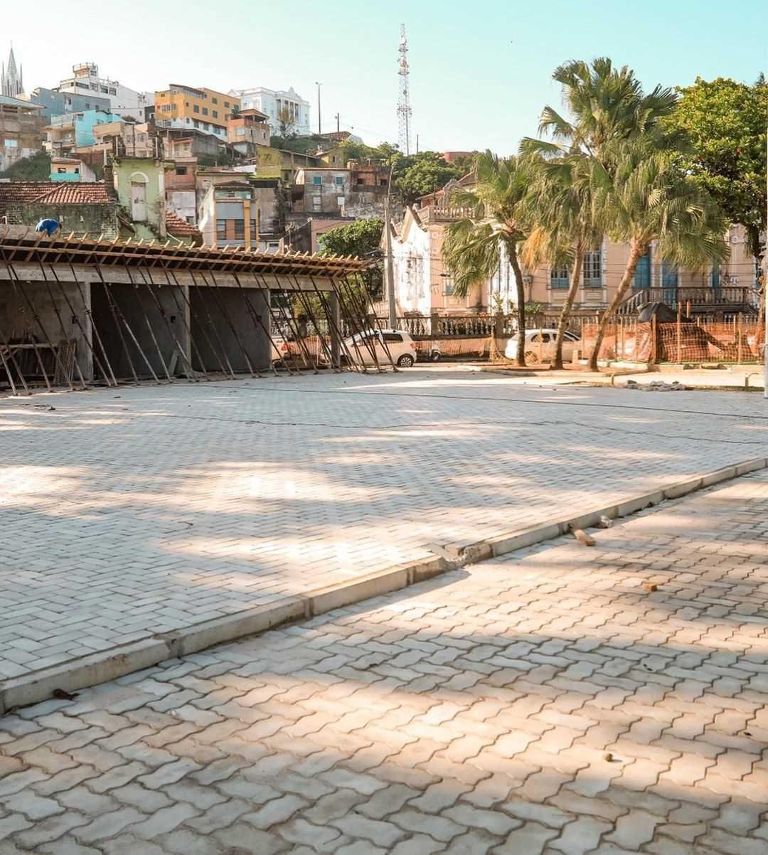 PREFEITURA DE ILHÉUS REQUALIFICA LETREIRO E ENTREGA ESPAÇO DE CONVIVÊNCIA NA AVENIDA SOARES LOPES