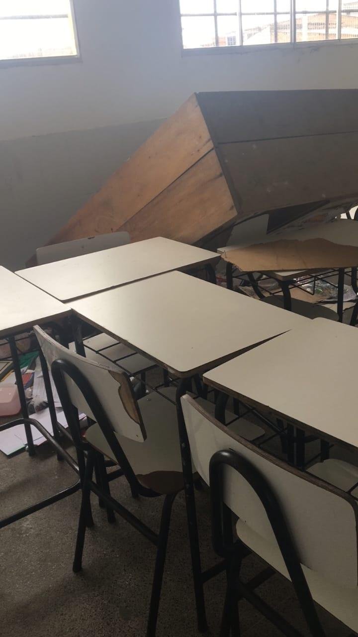 ESCOLA MUNICIPAL PROFESSOR PAULO FREIRE É ALVO DE VANDALISMO EM ILHÉUS 