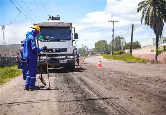 INICIADA OBRA DE REQUALIFICAÇÃO DA ZONA NORTE DE ILHÉUS  INICIADA OBRA DE REQUALIFICAÇÃO DA ZONA NORTE DE ILHÉUS