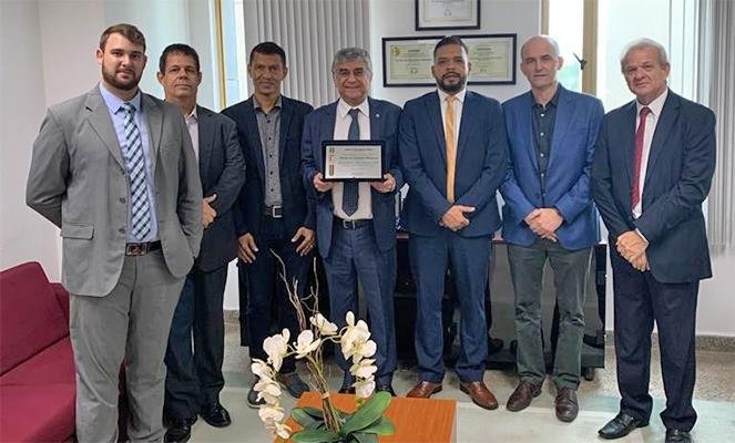 DESEMBARGADOR JOÃO AUGUSTO PINTO RECEBE TÍTULO DE CIDADÃO DE ILHÉUS