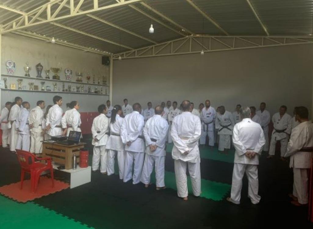 PREPARANDO ÁRBITROS E ATLETAS PARA COMPETIÇÕES