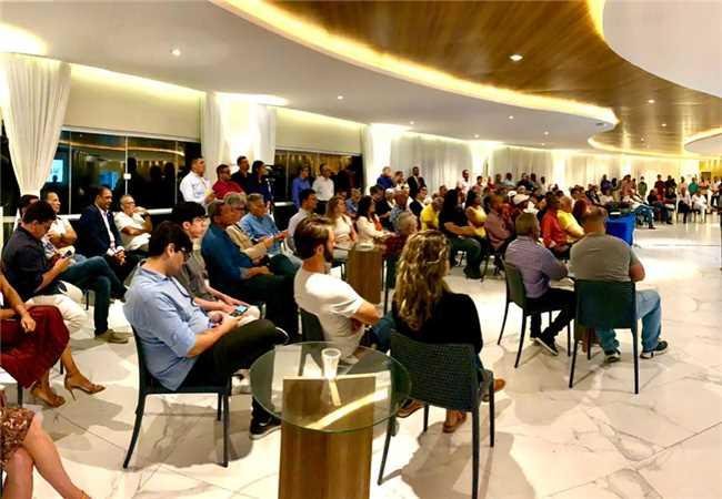 PREFEITO MÁRIO ALEXANDRE MARCA PRESENÇA NA POSSE DA NOVA MESA DIRETORA DA  ATIL