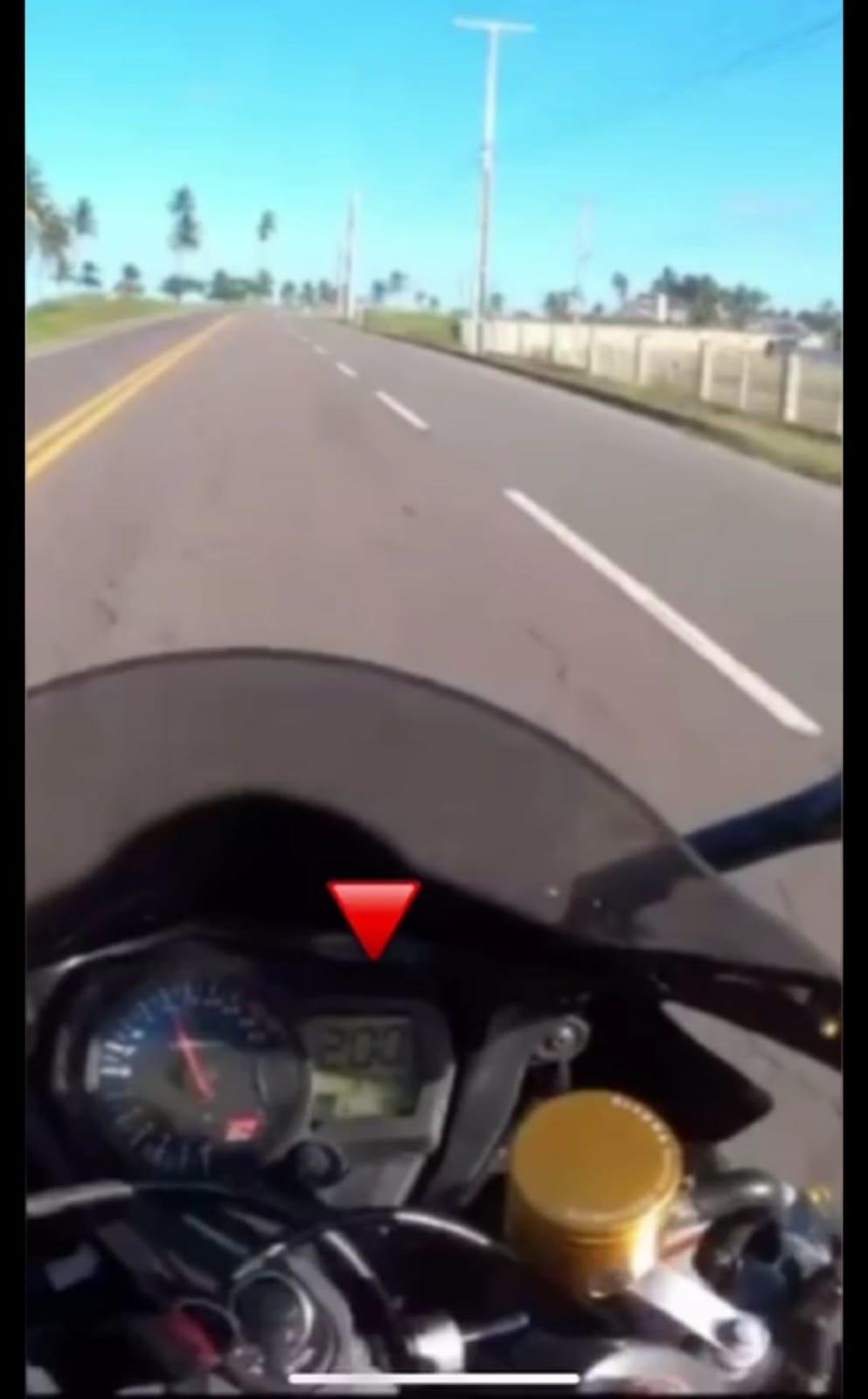 VÍDEO: MOTORISTAS TRAFEGAM COM ATÉ 200KM POR HORA E GERAM PERIGO EM ILHÉUS 