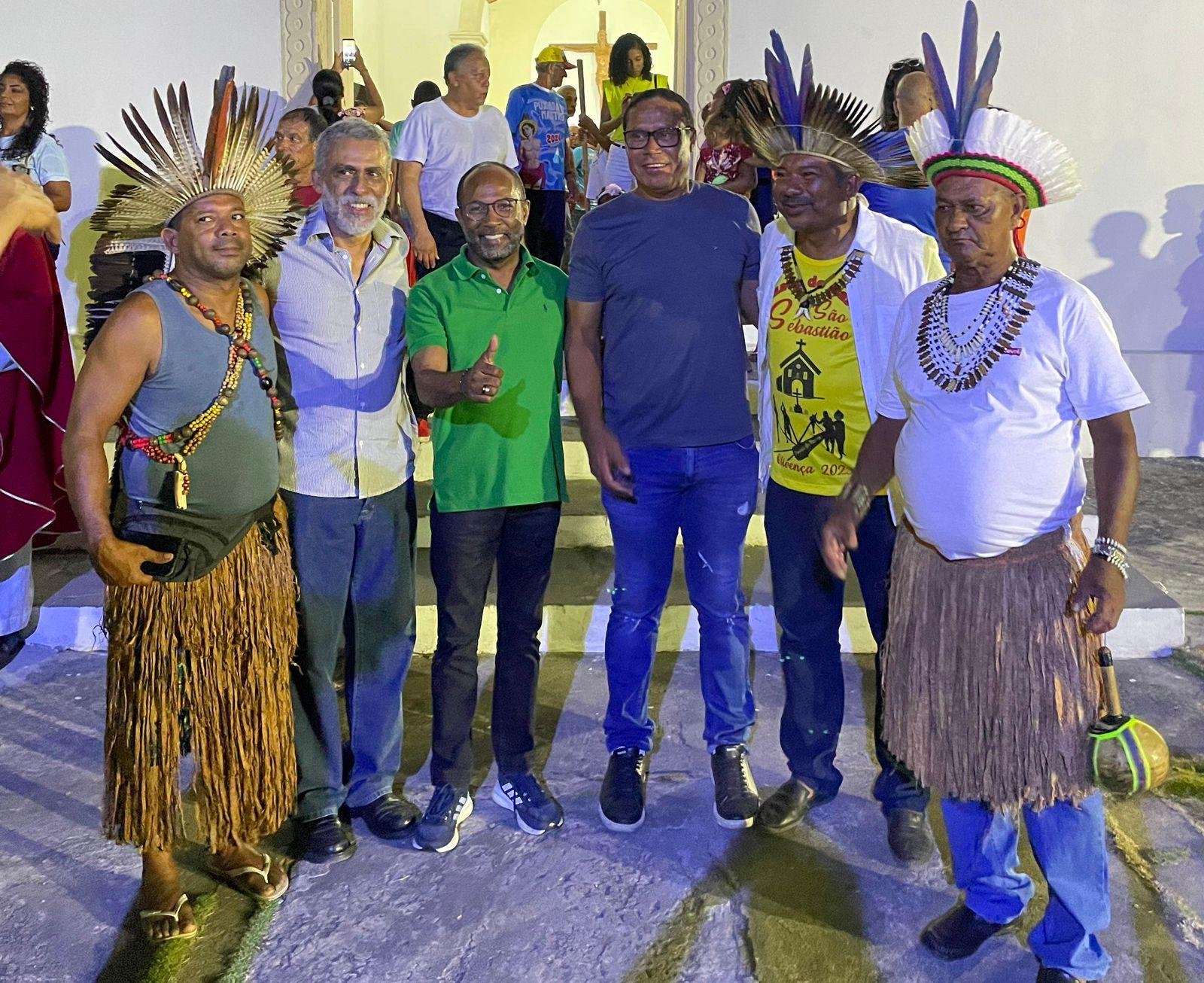 PRÉ-CANDIDATOS À PREFEITURA DE ILHÉUS MARCAM. PRESENÇA NA PUXADA DO MASTRO DE SÃO SEBASTIÃO