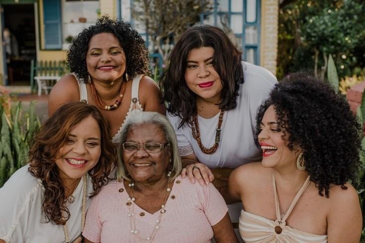 CANÇÃO DE DONA VAL, CANTORA DE ILHÉUS, COMPÕE CENA DA NOVELA RENASCER CANÇÃO DE DONA VAL, CANTORA DE ILHÉUS, COMPÕE CENA DA NOVELA RENASCER