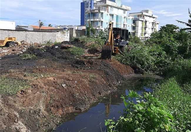 DEFESA CIVIL ORIENTA MORADORES A DEIXAREM CASAS EM ÁREAS DE RISCO EM ILHÉUS