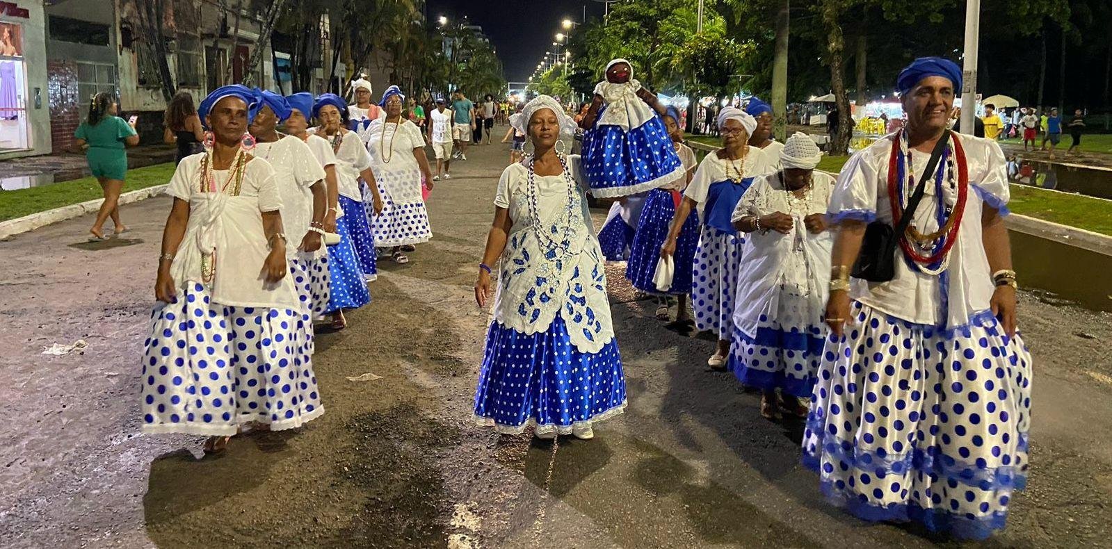 BLOCOS AFRO E AFOXÉS CELEBRAM ANCESTRALIDADE E LEVAM MUSICALIDADE NEGRA AO CARNAVAL CULTURAL DE ILHÉUS BLOCOS AFRO E AFOXÉS CELEBRAM ANCESTRALIDADE E LEVAM MUSICALIDADE NEGRA AO CARNAVAL CULTURAL DE ILHÉUS