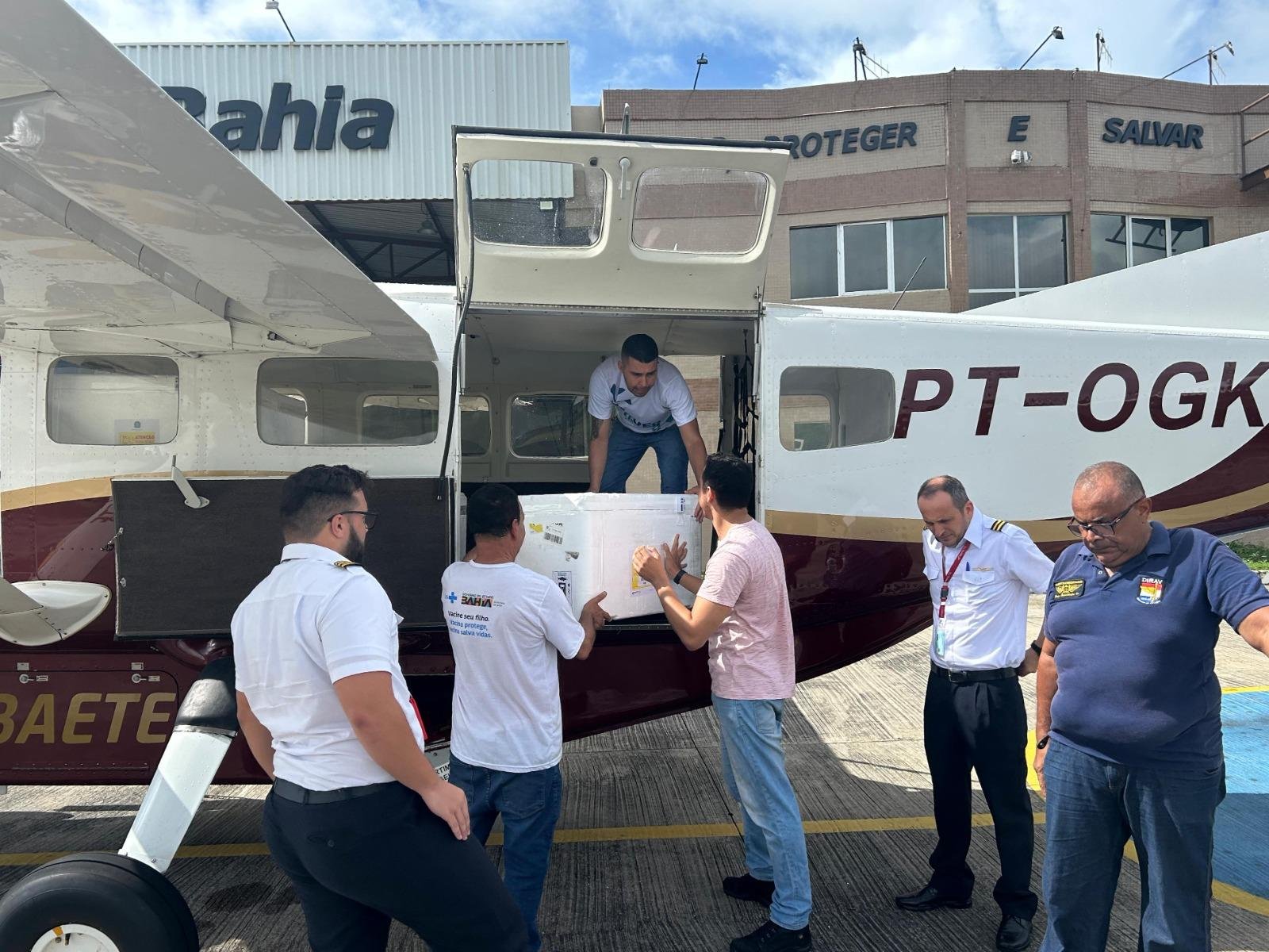 MUNICÍPIOS BAIANOS RECEBEM DOSES REMANEJADAS DA VACINA CONTRA A DENGUE NESTA TERÇA-FEIRA (02)