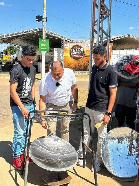 PROJETO DE FOGÃO SOLAR SUSTENTÁVEL FEITO POR PROFESSORES E ESTUDANTES DE ILHÉUS É PUBLICADO EM SIMPÓSIO INTERNACIONAL