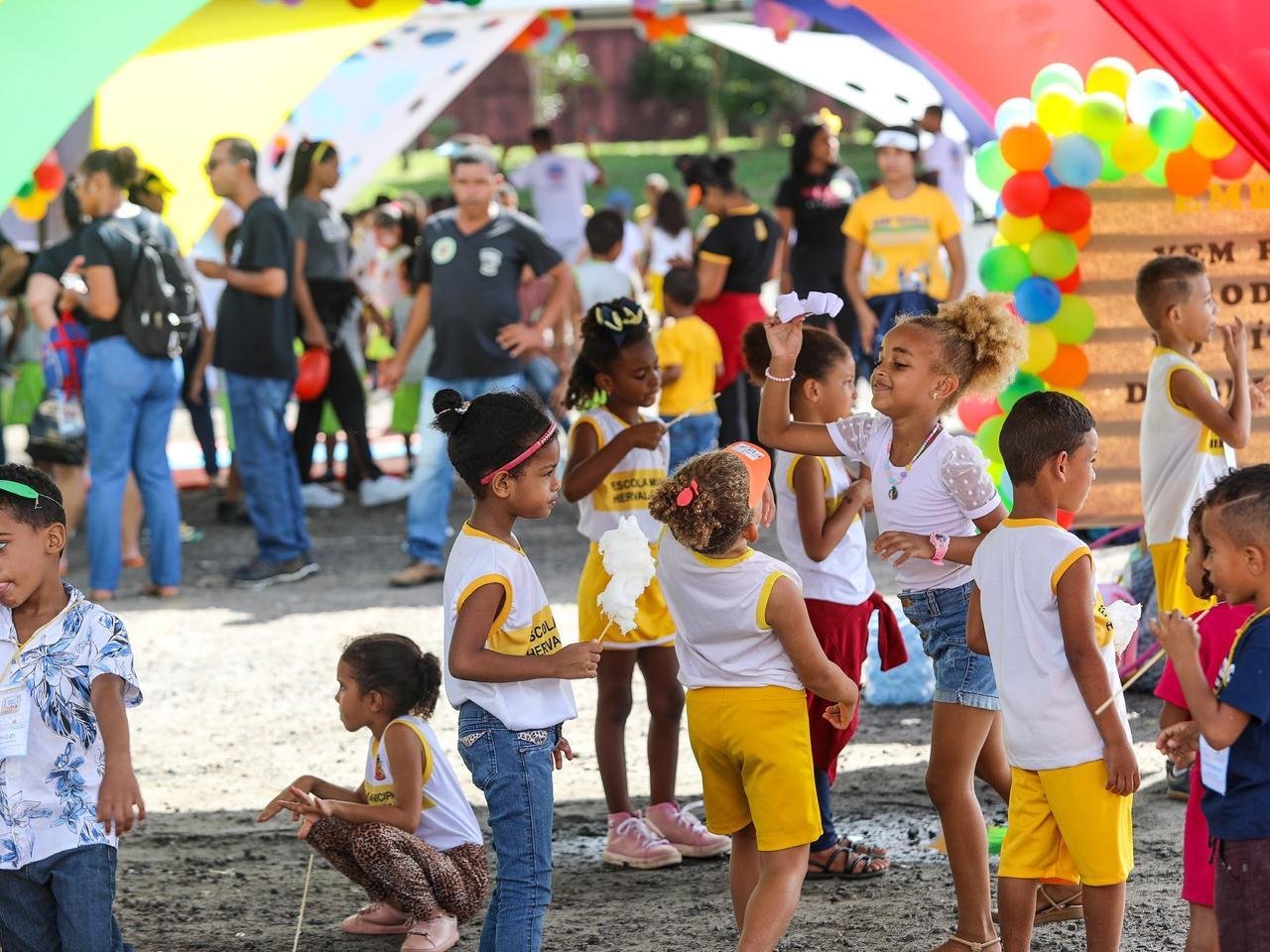 CENTRO DE CONVENÇÕES DE ILHÉUS RECEBEU CERCA DE MIL CRIANÇAS NO DE B DE BRINCAR