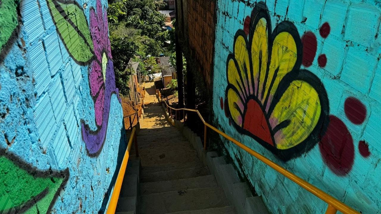 ALTO DO SÃO JOÃO GANHA NOVE ESCADAS POR MEIO DO PROGRAMA CAMINHOS DOS ALTOS
