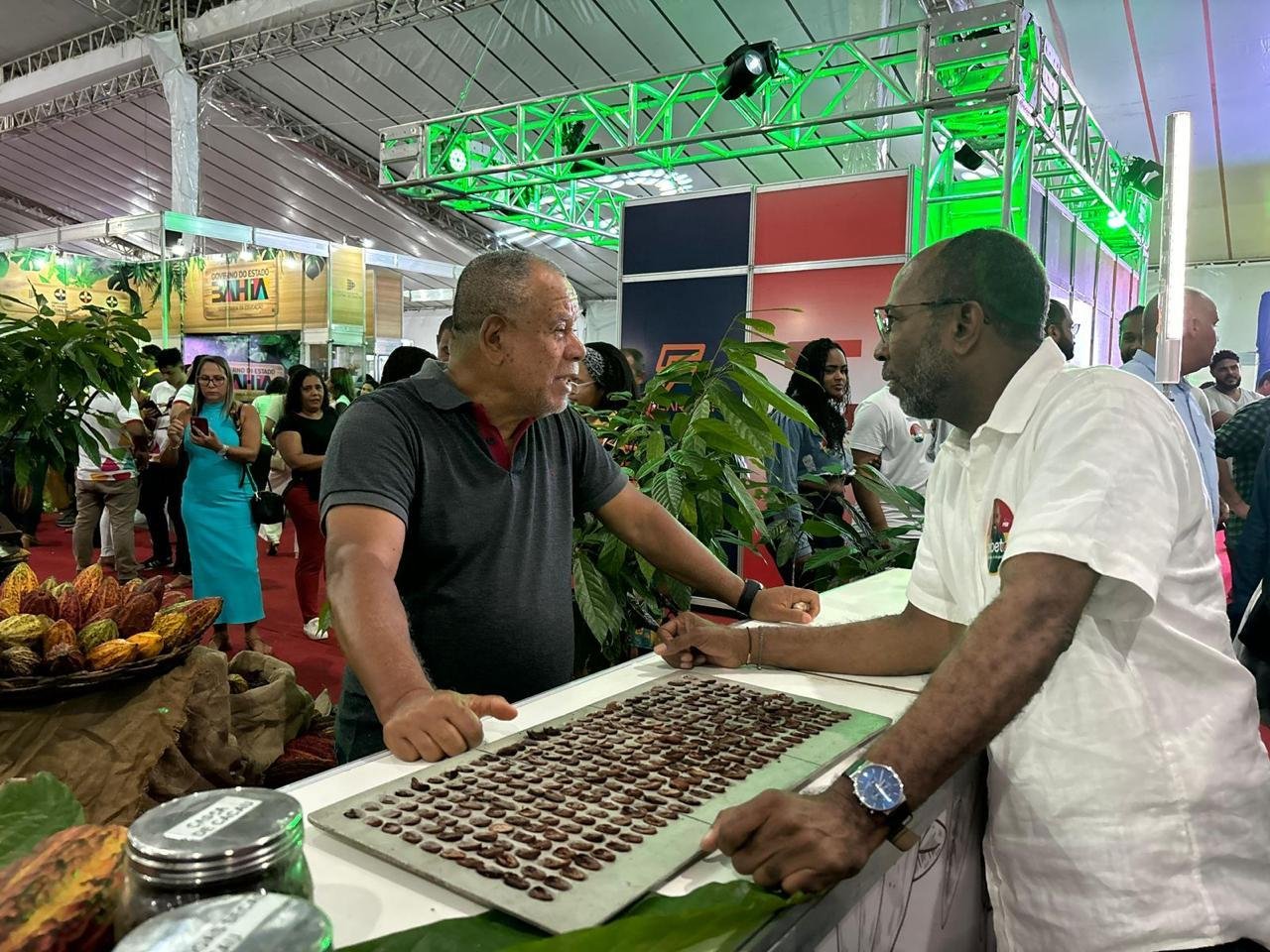 EM ABERTURA DO CHOCOLAT FESTIVAL, BEBETO DESTACA FORÇA DO EVENTO EM GERAR OPORTUNIDADES PARA OS PEQUENOS PRODUTORES DE ILHÉUS
