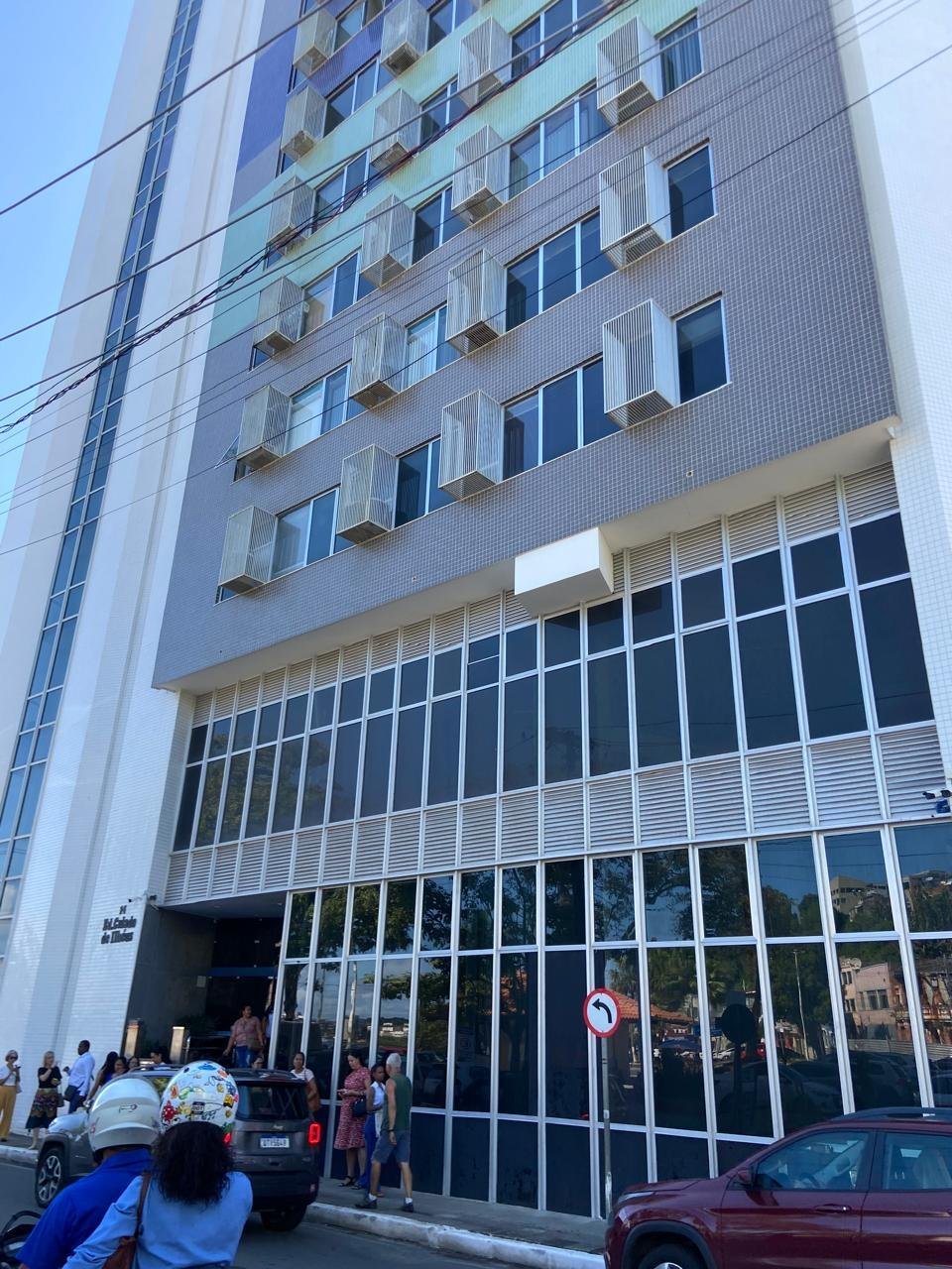 SPRAY DE PIMENTA CAUSA  INTERDIÇÃO NO EDIFÍCIO CIDADE ILHÉUS