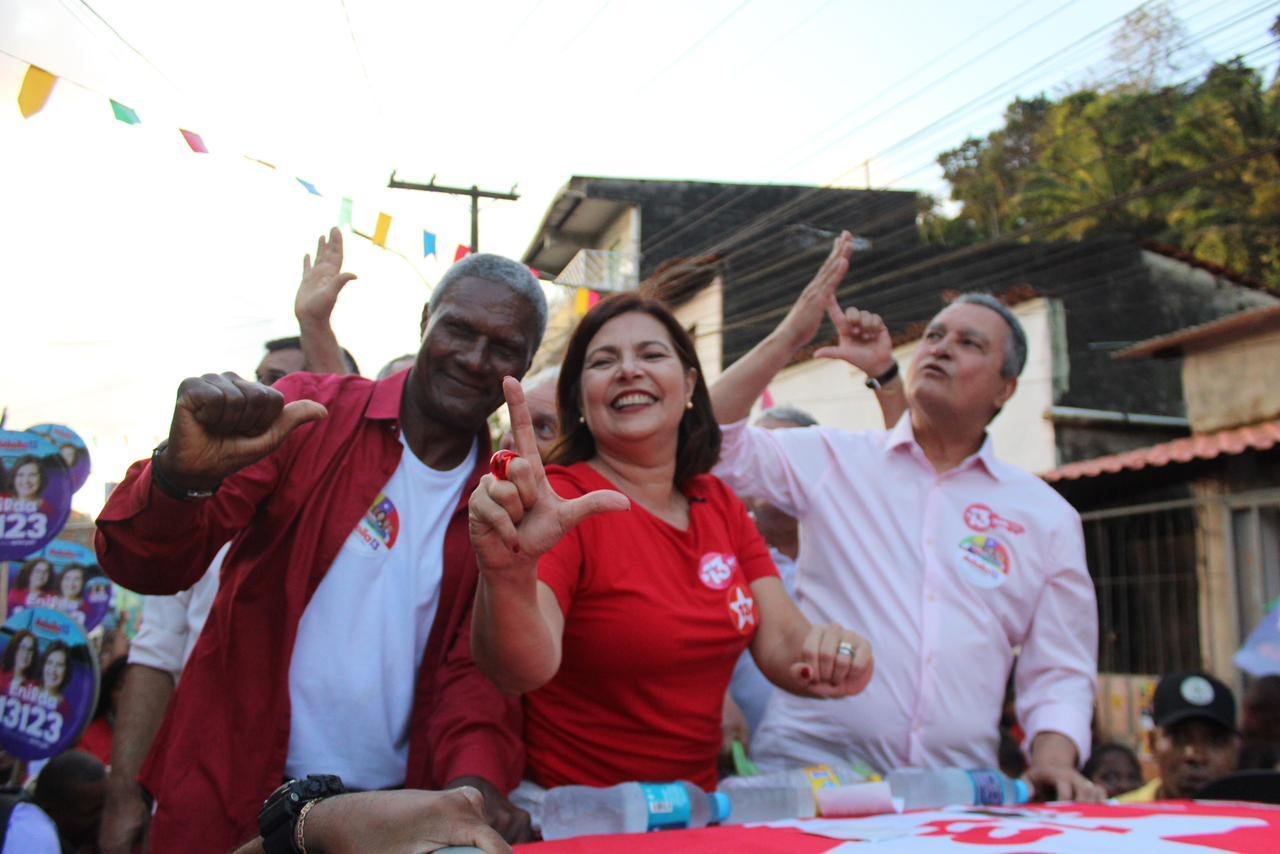 ”VIM PEDIR PARA O POVO DE ILHÉUS VOTAR NO 13, VOTAR EM ADÉLIA”, DIZ RUI, APÓS GRANDE CAMINHADA