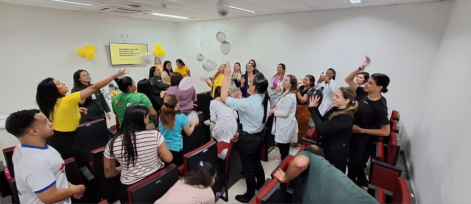 HOSPITAL REGIONAL COSTA DO CACAU PROMOVE AÇÃO DO SETEMBRO AMARELO 2024 COM PALESTRA E DINÂMICA MOTIVACIONAL