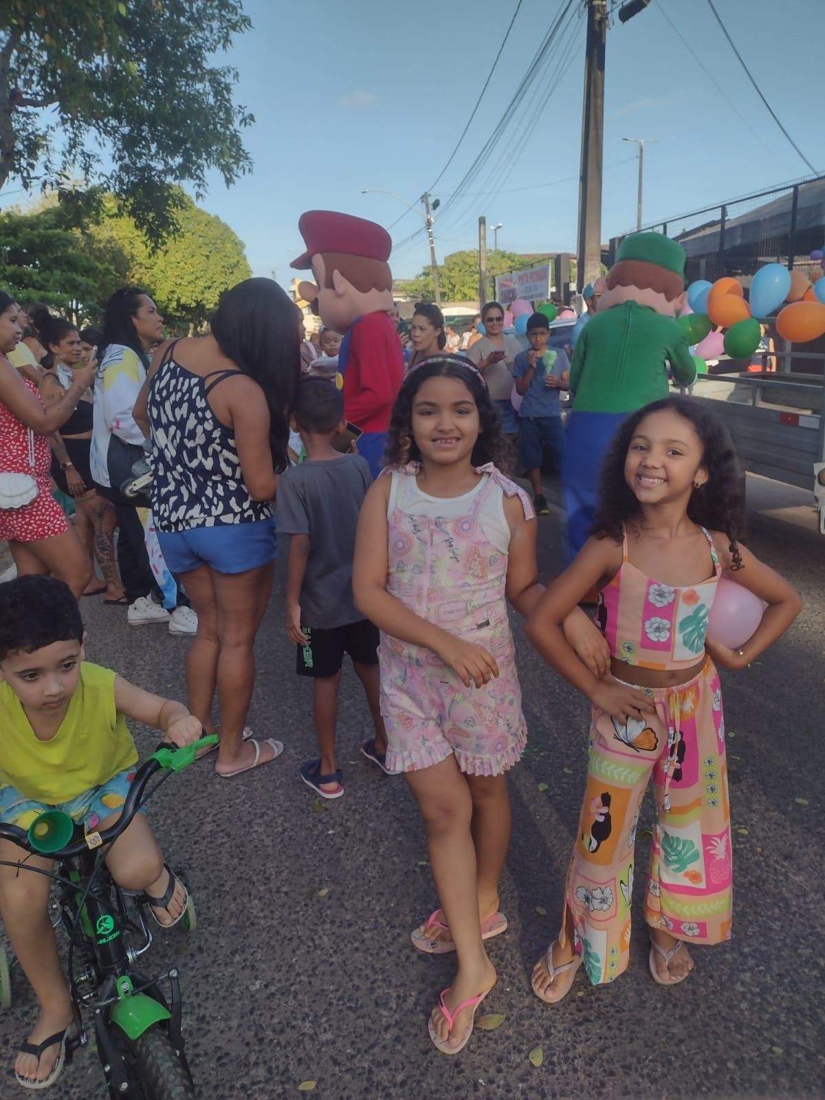 ILHÉUS: MAIS DE 300 PESSOAS PARTICIPARAM DO XIII DOMINGÃO DAS CRIANÇAS & PISTA FECHADA NO HERNANI SÁ