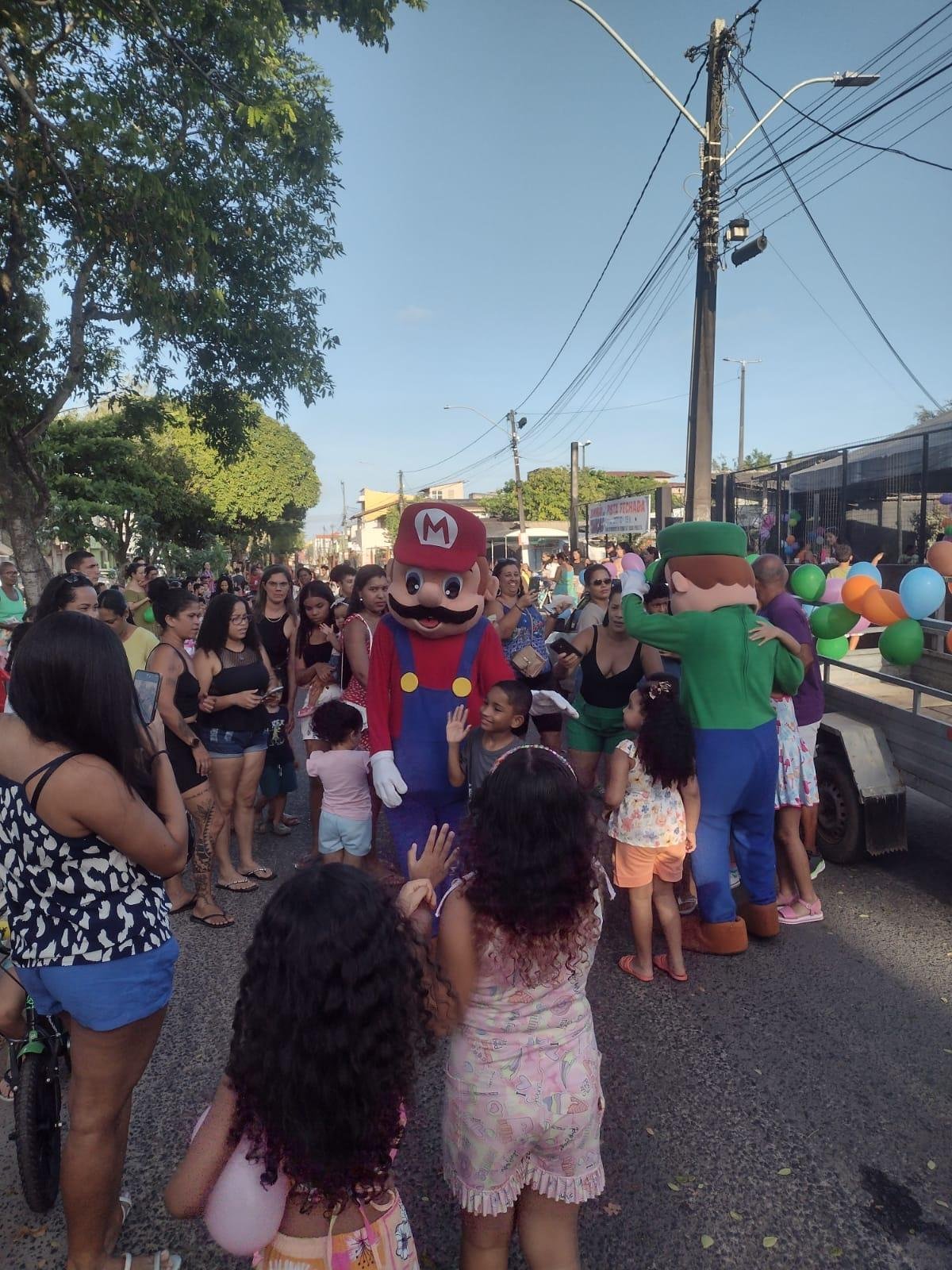 ILHÉUS: MAIS DE 300 PESSOAS PARTICIPARAM DO XIII DOMINGÃO DAS CRIANÇAS & PISTA FECHADA NO HERNANI SÁ