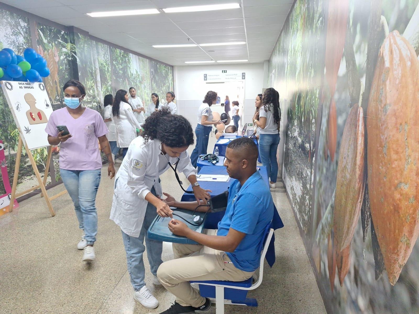 HOSPITAL REGIONAL COSTA DO CACAU PROMOVE PALESTRA SOBRE ASSÉDIO MORAL
