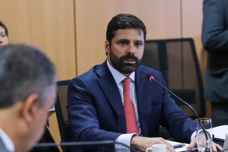 RUI COSTA E DOUTOR MANUEL CARLOS DISCUTEM EM BRASÍLIA SOLUÇÕES PARA O AEROPORTO DE ILHÉUS
