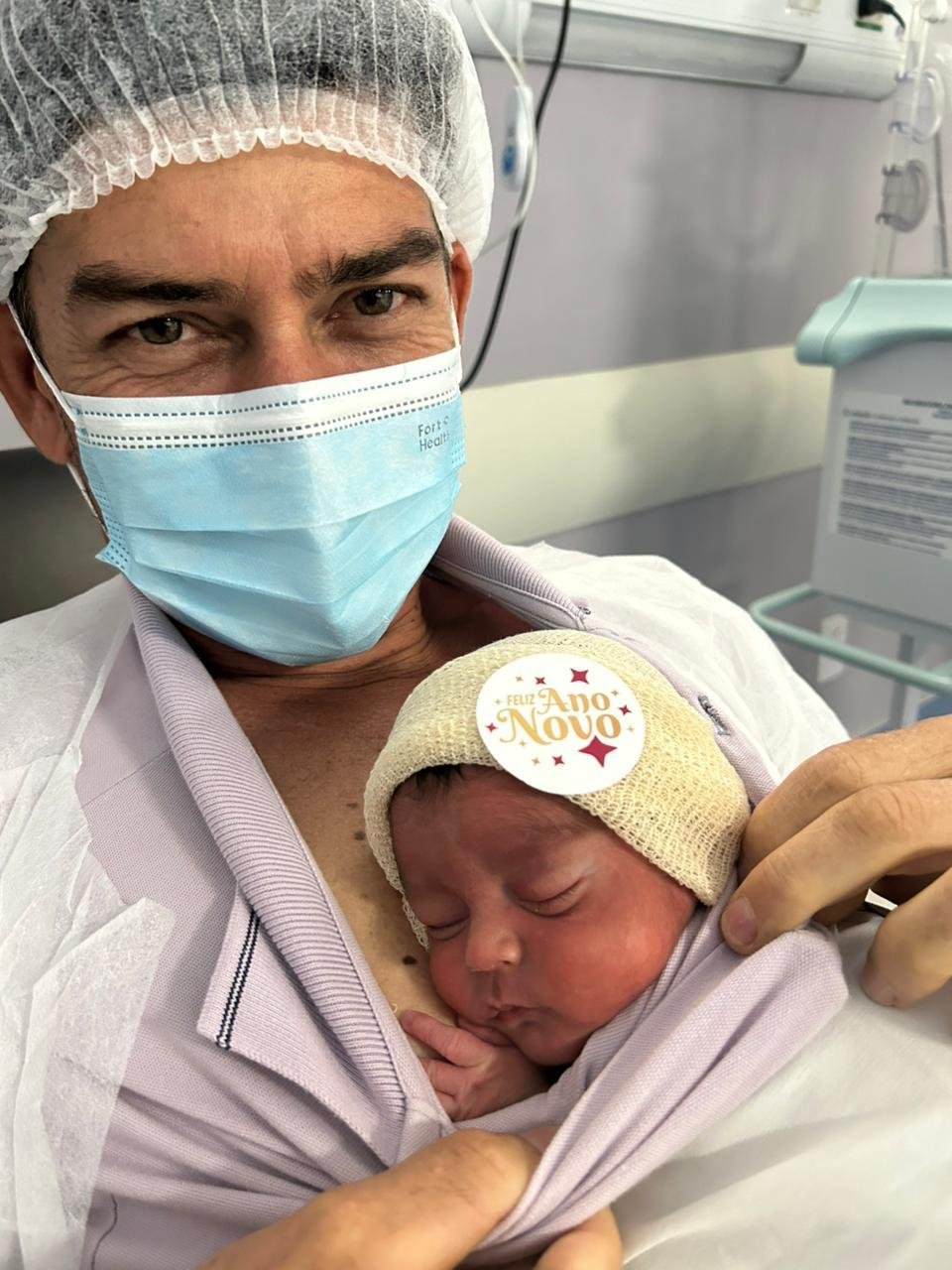 MARIA VALENTINA É O PRIMEIRO BEBÊ DA NOVA GERAÇÃO 