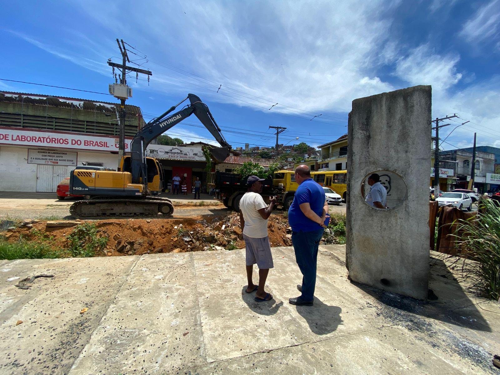 PREFEITURA DE ILHÉUS REALIZA MUTIRÃO DE LIMPEZA NESTA QUINTA-FEIRA (02)