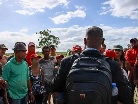 JUSTIÇA DA BAHIA CONCEDE REINTEGRAÇÃO DE POSSE PARA PROPRIETÁRIOS DE FAZENDA OCUPADA PELO MST