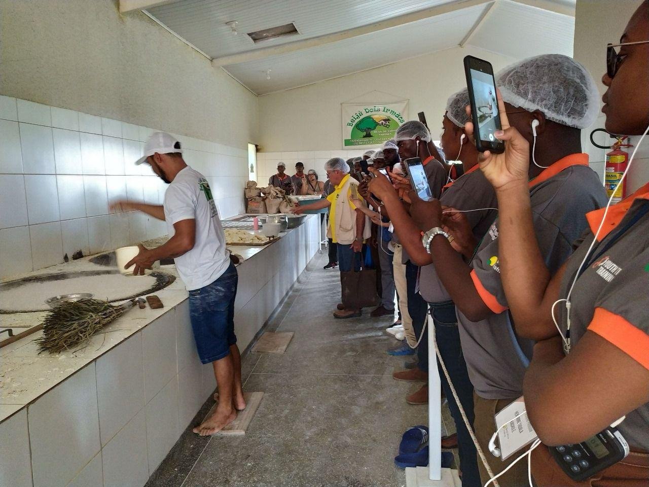 JOVENS ANGOLANOS RECEBEM FORMAÇÃO NA BAHIA PARA ATUAR NA CADEIA PRODUTIVA DO CACAU