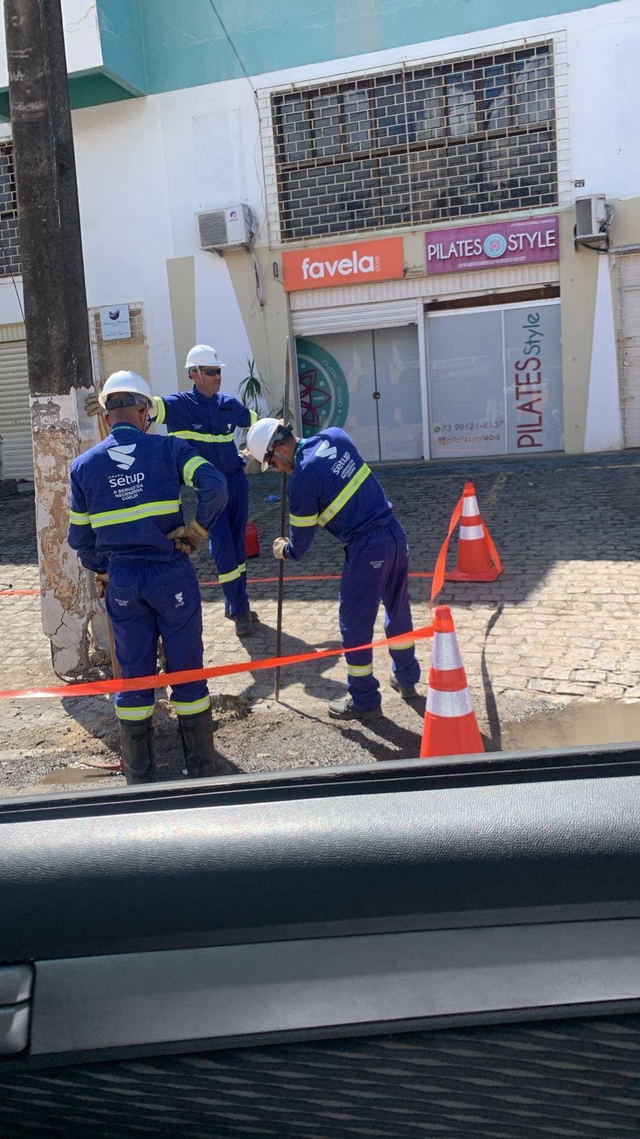 COELBA INICIA TROCA POSTE NO PARQUE INFANTIL APÓS DENÚNCIAS NO PROGRAMA O TABULEIRO