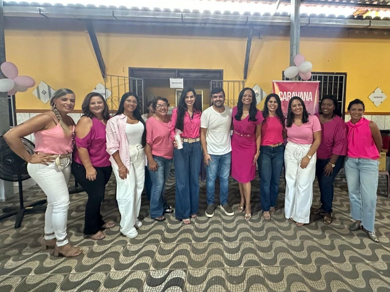 CARAVANA DA MULHER REÚNE COMUNIDADE DO TEOTÔNIO VILELA COM SERVIÇOS E AÇÕES VOLTADAS À IGUALDADE DE GÊNERO 