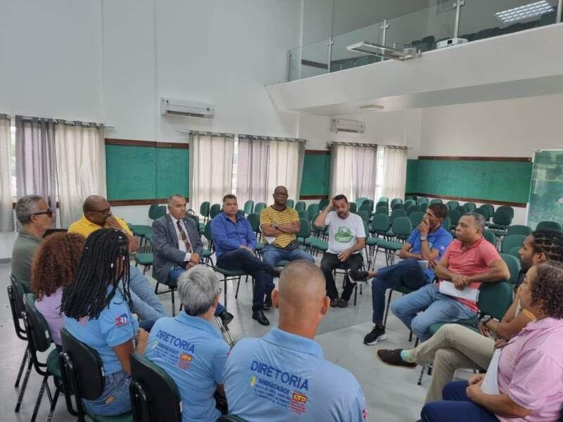 SERVIDORES DE ILHÉUS REJEITAM PL 44/2025 E EXIGEM DIÁLOGO PARA EVITAR PERDA DE DIREITOS