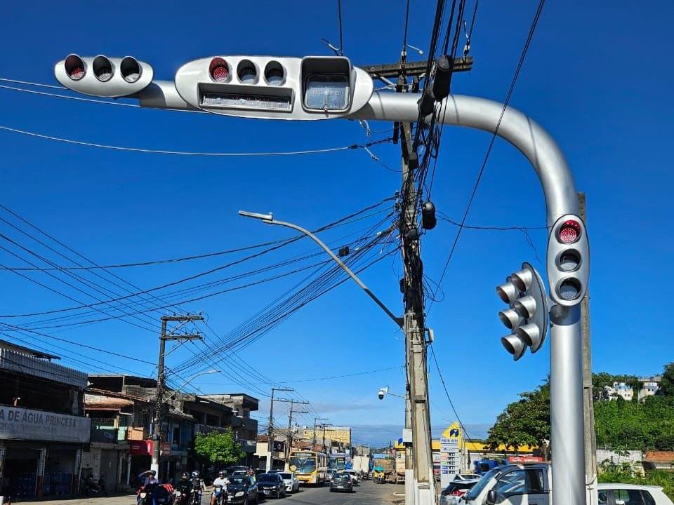ILHÉUS IMPLANTA CENTRAL DE MONITORAMENTO DE SEMÁFOROS COM FOCO EM PEDESTRES