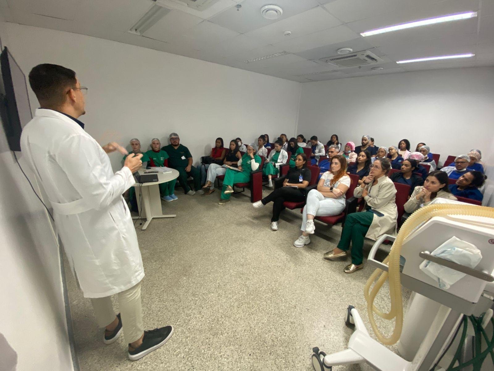 HOSPITAL REGIONAL COSTA DO CACAU PROMOVE CAPACITAÇÃO EM VENTILAÇÃO MECÂNICA BÁSICA PARA PROFISSIONAIS DA ASSISTÊNCIA