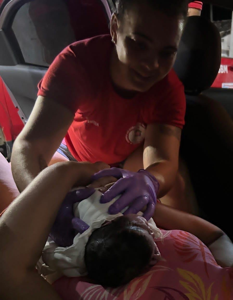 BEBÊ NASCE DENTRO DO QUARTEL DOS BOMBEIROS EM ILHÉUS