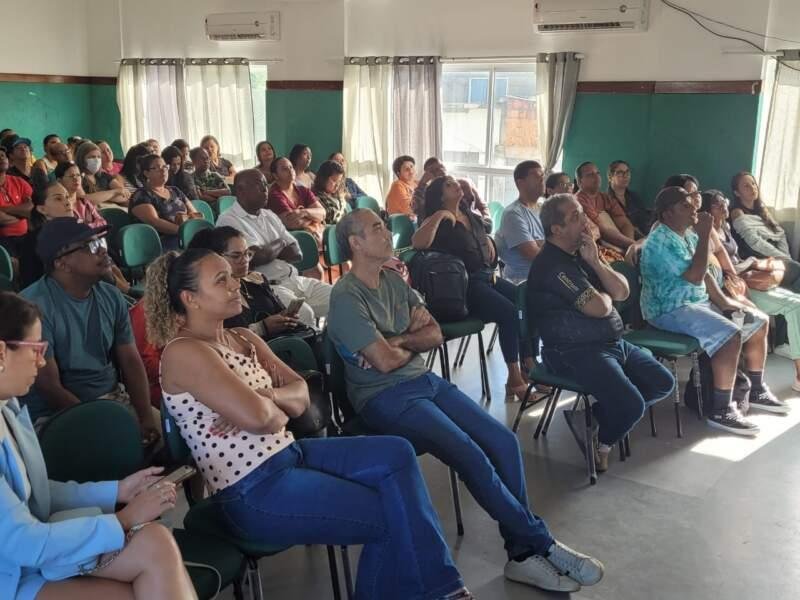 PROFESSORES DE ILHÉUS REJEITAM PROPOSTA DO GOVERNO