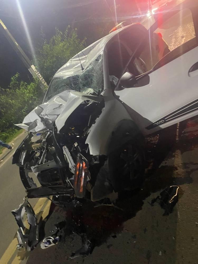 CASAL MORRE EM COLISÃO ENVOLVENDO CARRO E MOTO NA ENTRADA DO TEOTÔNIO VILELA