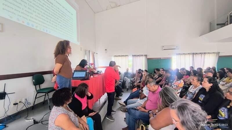 TRABALHADORES DA EDUCAÇÃO MUNICIPAL DE ILHÉUS APROVAM PARALISAÇÃO DE ALERTA PARA SEXTA-FEIRA (04)