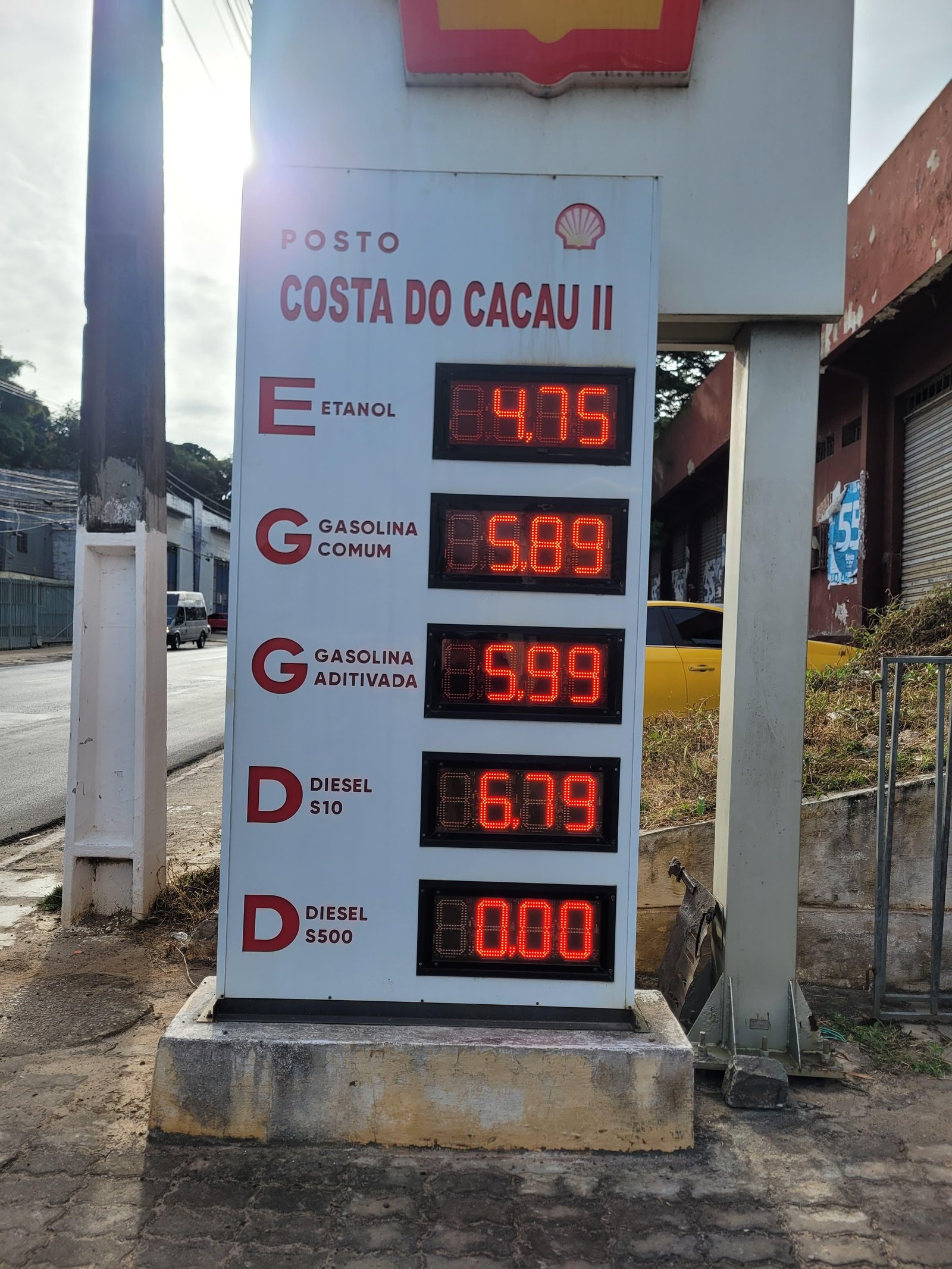 OUVINTE DENUNCIA DIFERENÇA DE MAIS DE R$ 1 NO PREÇO DA GASOLINA ENTRE BAIRROS DE ILHÉUS