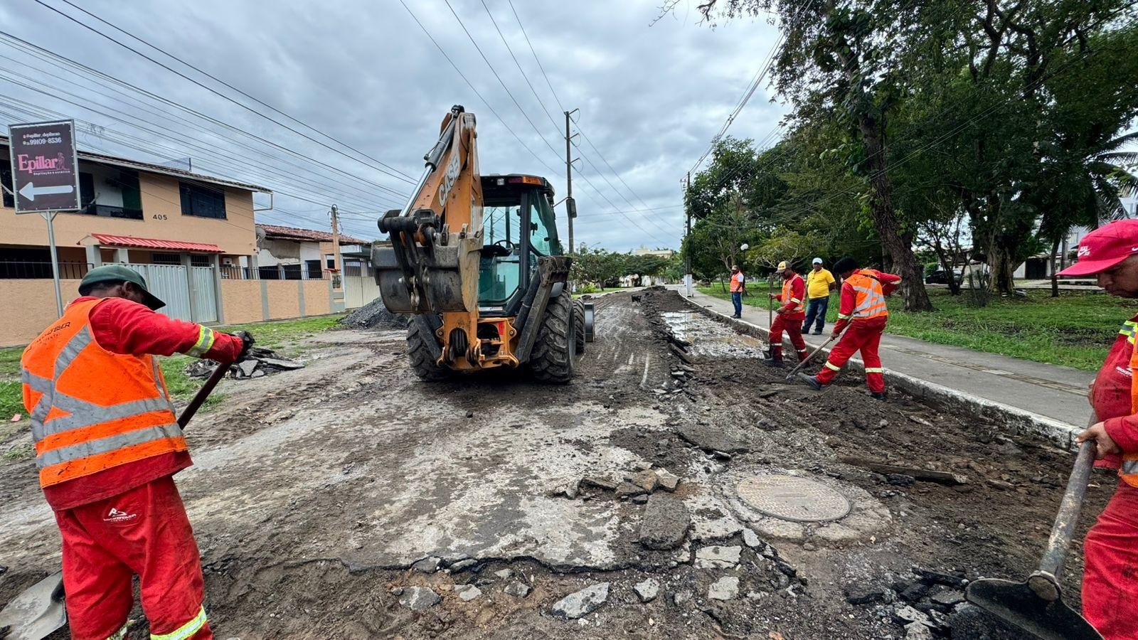 ILHÉUS: AVENIDA JOSÉ LUIZ DA FONSECA, NO SAVÓIA, RECEBE PAVIMENTAÇÃO ASFÁLTICA