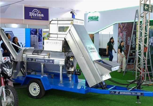 PREFEITO VALDERICO JUNIOR PARTICIPA DA ABERTURA DA EXPOCACAU 2025 EM ILHÉUS