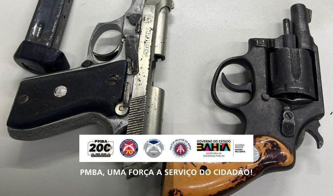 ARMAS DE FOGOS E OUTRO MATERIAIS SÃO APREENDIDOS PELA POLÍCIA MILITAR EM ILHÉUS ARMAS DE FOGOS E OUTRO MATERIAIS SÃO APREENDIDOS PELA POLÍCIA MILITAR EM ILHÉUS