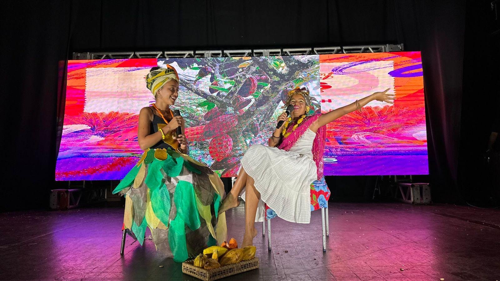 ESTUDANTES DE ILHÉUS ENCANTAM PÚBLICO NO FESTIVAL DE TALENTOS 2025 ESTUDANTES DE ILHÉUS ENCANTAM PÚBLICO NO FESTIVAL DE TALENTOS 2025