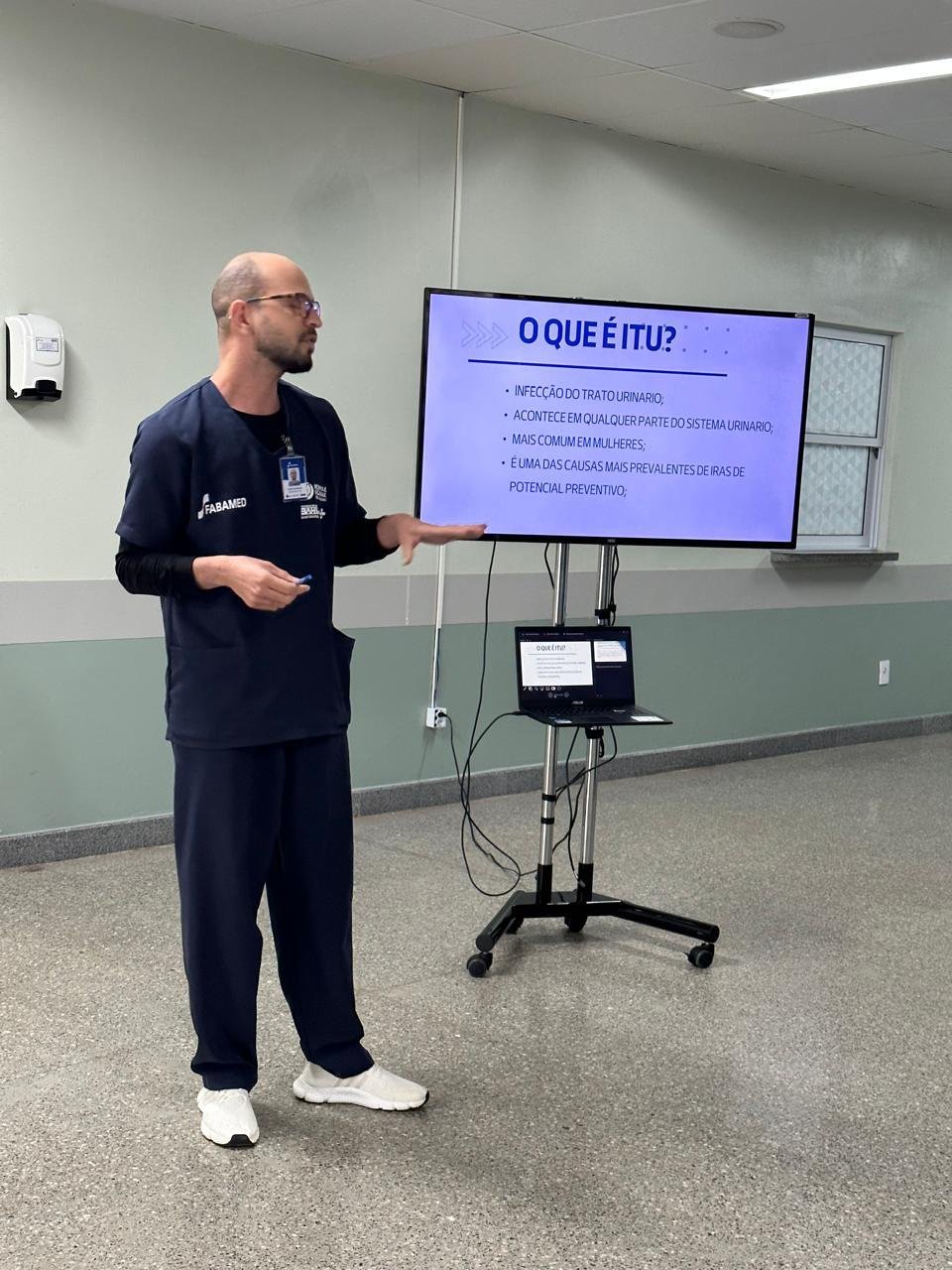 HOSPITAL REGIONAL COSTA DO CACAU PROMOVE TREINAMENTO ESSENCIAL EM PREVENÇÃO DE INFECÇÃO DO TRATO URINÁRIO HOSPITAL REGIONAL COSTA DO CACAU PROMOVE TREINAMENTO ESSENCIAL EM PREVENÇÃO DE INFECÇÃO DO TRATO URINÁRIO
