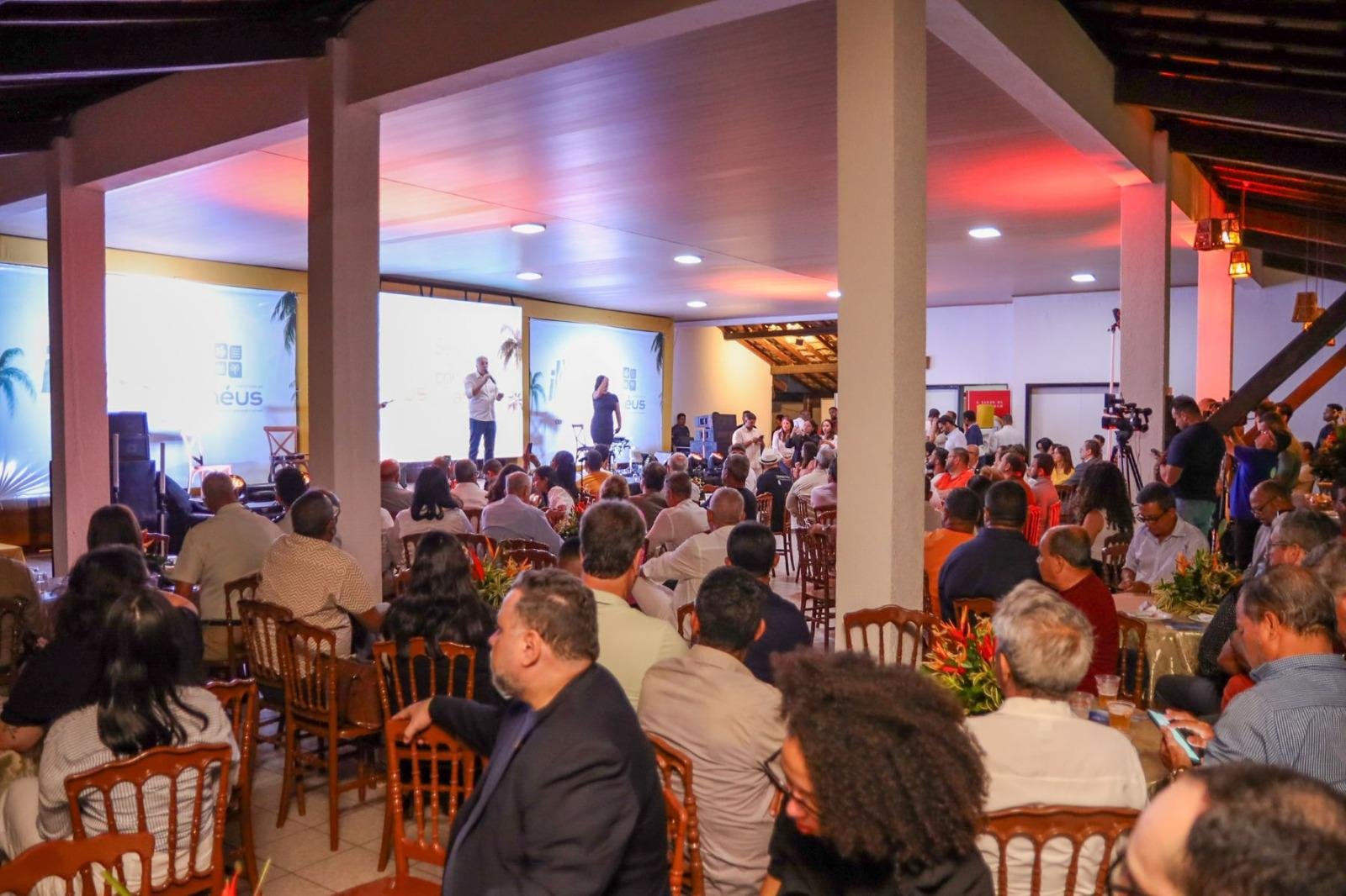 PREFEITO VALDERICO JÚNIOR ANUNCIA VIRADA ILHÉUS 2026 COM TRÊS DIAS DE SHOWS NA AVENIDA SOARES LOPES