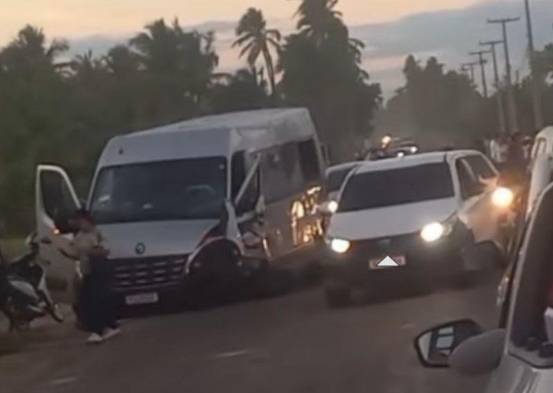 MOTORISTA É PRESO COM SINAIS DE EMBRIAGUEZ APÓS ACIDENTE COM TRÊS VEÍCULOS EM ILHÉUS