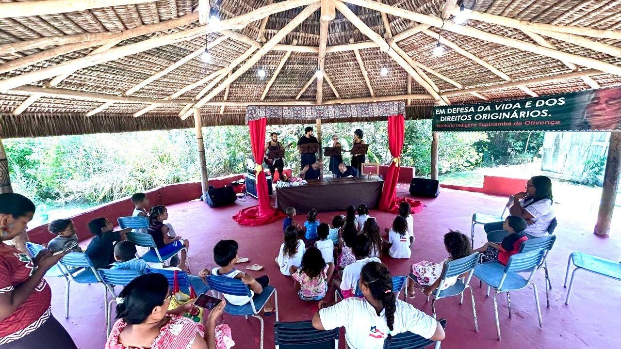 TEATRO POPULAR DE ILHÉUS PROMOVEU ARTE E IMAGINAÇÃO PARA MAIS DE 800 CRIANÇAS EM ILHÉUS E ITABUNA