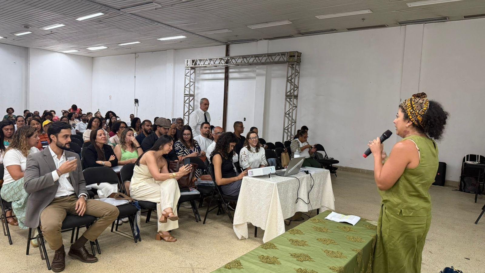 1º SEMINÁRIO DE SAÚDE DO TRABALHADOR E SAÚDE MENTAL É REALIZADO EM ILHÉUS