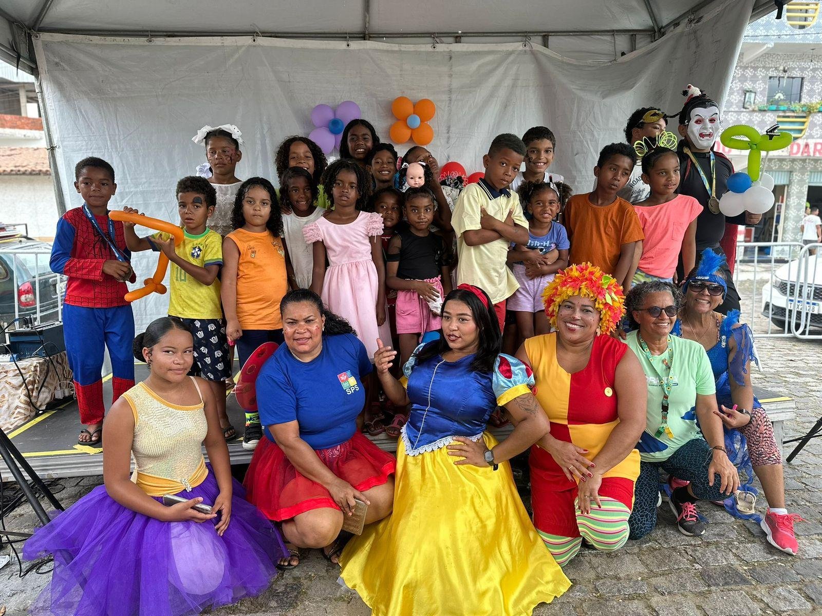 CRAS DE ILHÉUS REALIZARAM ATIVIDADES EM COMEMORAÇÃO AO DIA DAS CRIANÇAS CRAS DE ILHÉUS REALIZARAM ATIVIDADES EM COMEMORAÇÃO AO DIA DAS CRIANÇAS